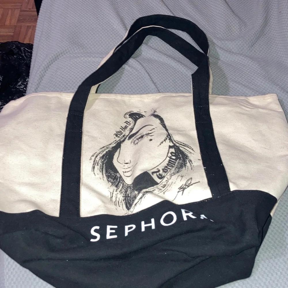 Sephora Heart Design Tote Bag - Black and Cream - Picture 3 of 5
